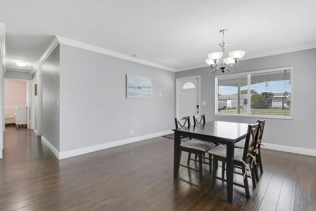 Photo of 532 Riverside Drive