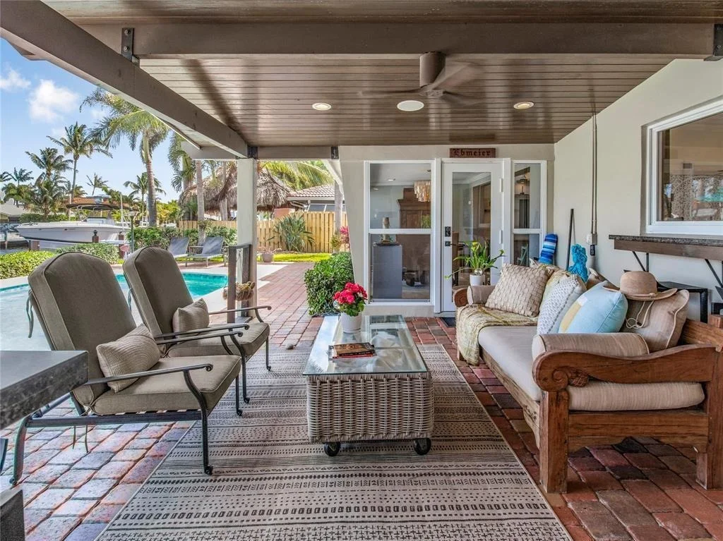 Photo of 330 SE 14th Avenue