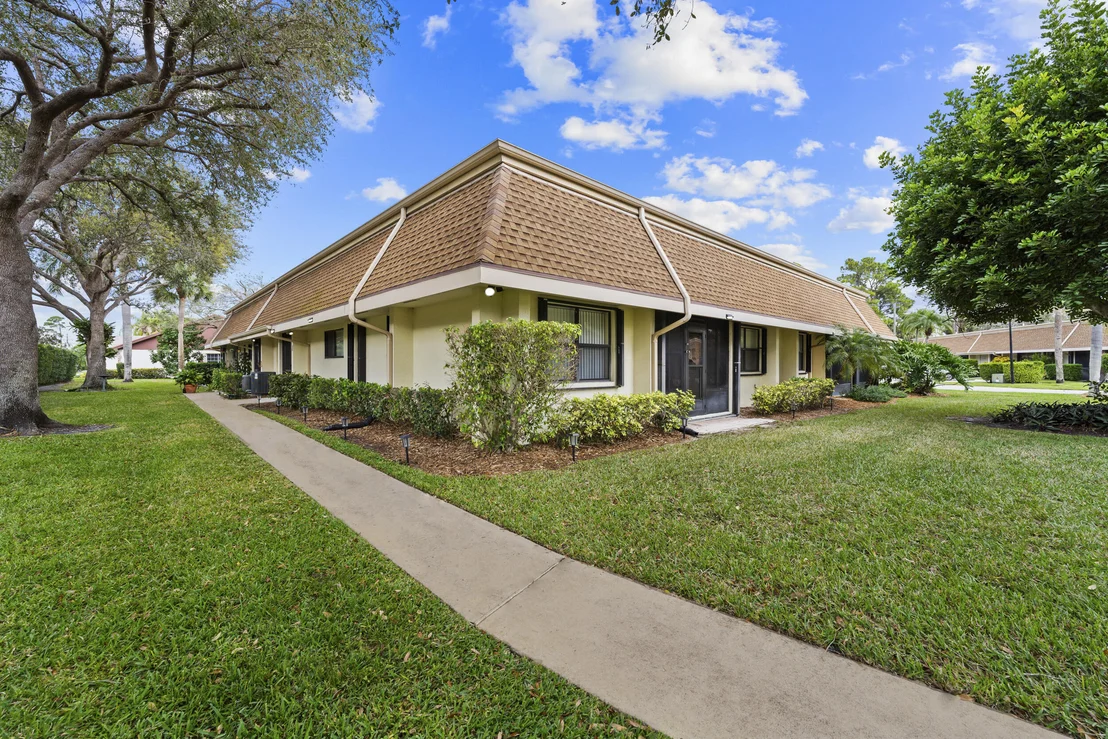 Photo of Unit C at 109 Half Moon Circle