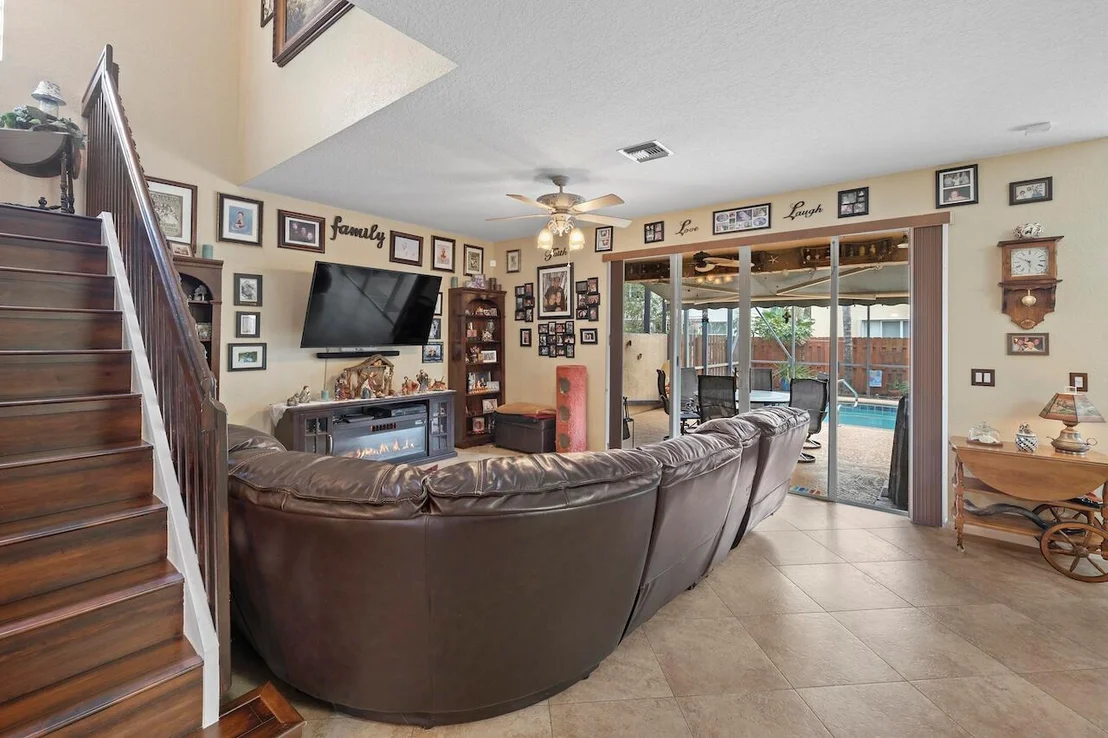 Photo of 6089 Oak Bluff Way