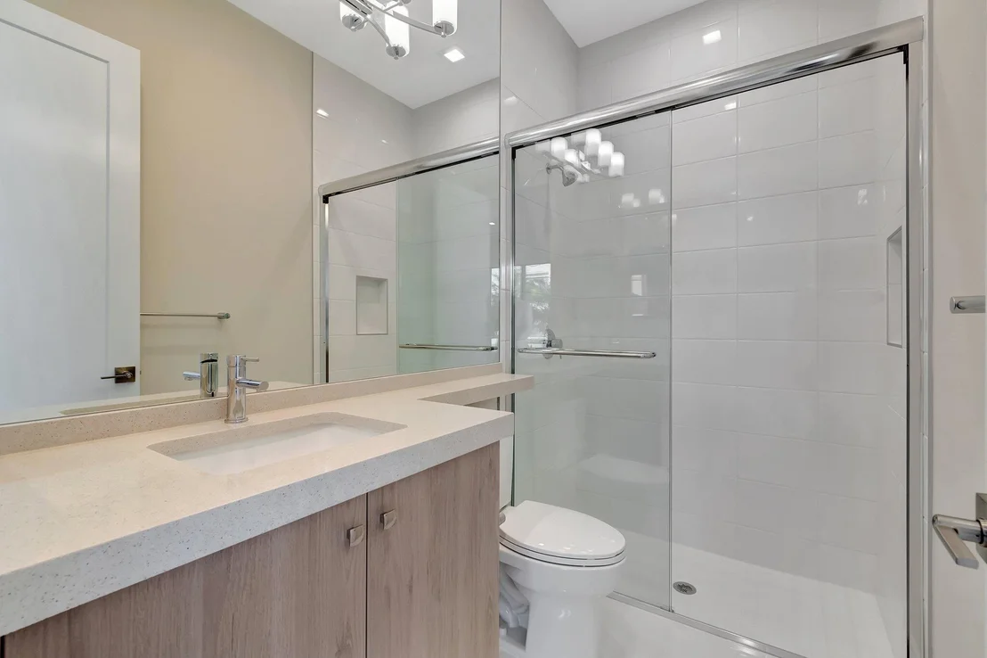 Photo of 9452 Riverside Park Drive