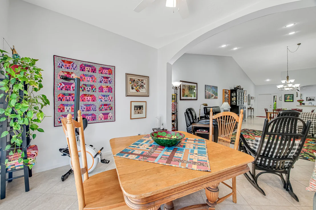 Photo of 9543 Crescent View Drive N