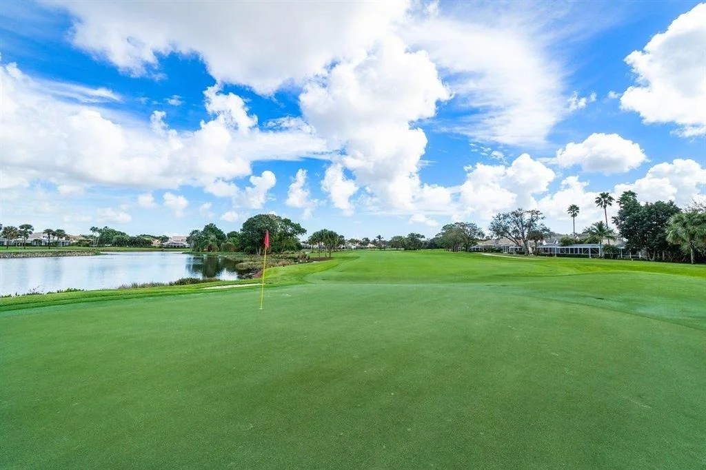 Photo of 325 Eagleton Golf Drive