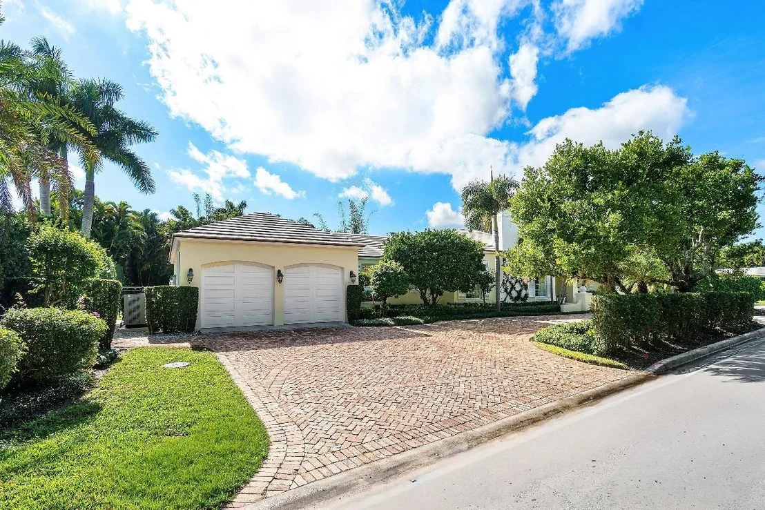Photo of 450 Banyan Road
