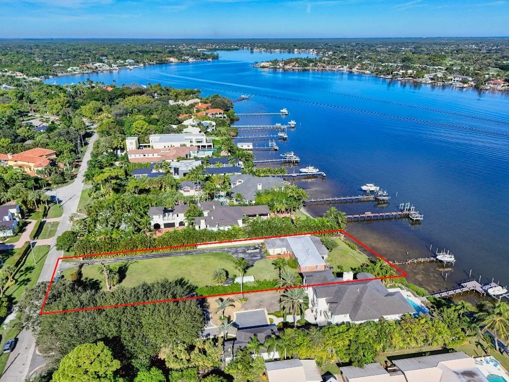 Photo of 5297 Pennock Point Road