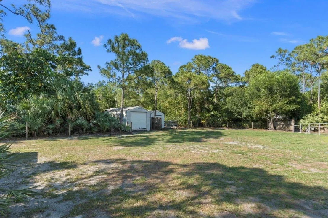 Photo of 405 SE Salerno Road