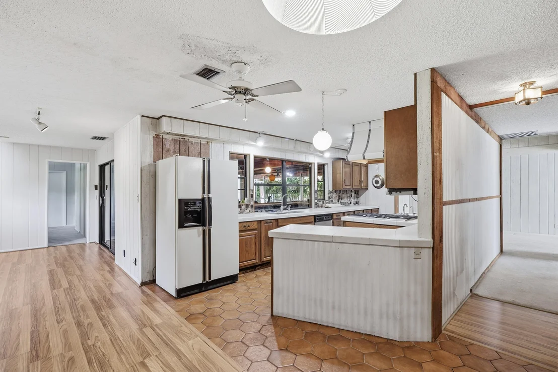 Photo of 596 Greenwood Drive