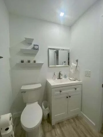 Photo of 122 Capri C