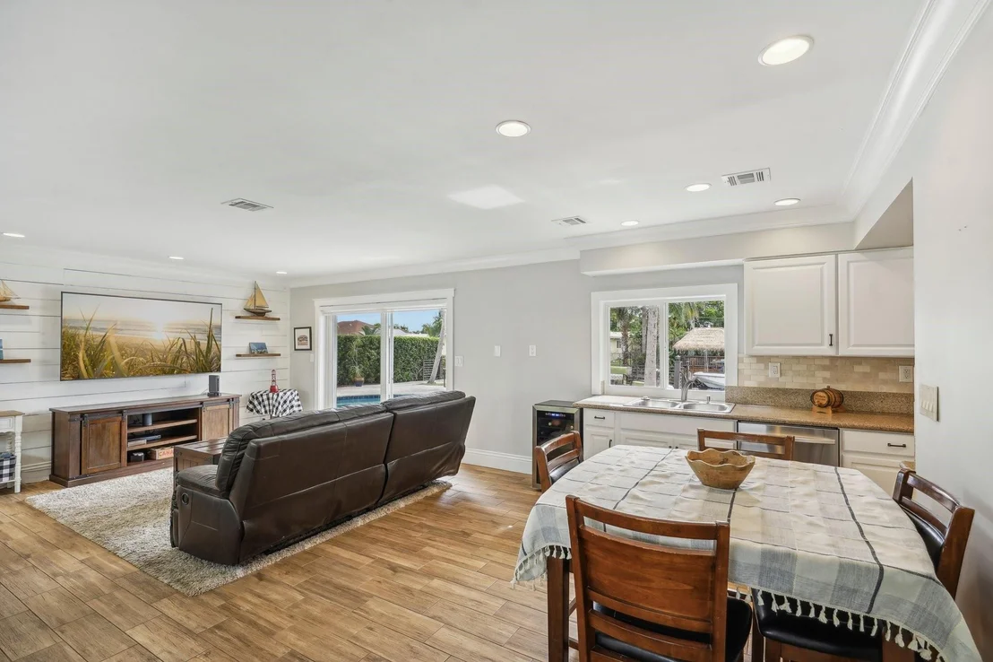 Photo of 130 SE 9th Street