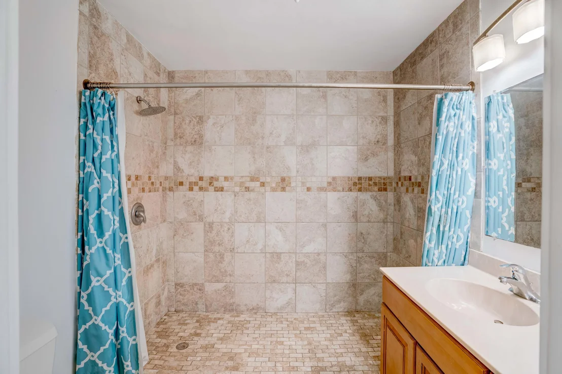 Photo of 700 Juniper Drive