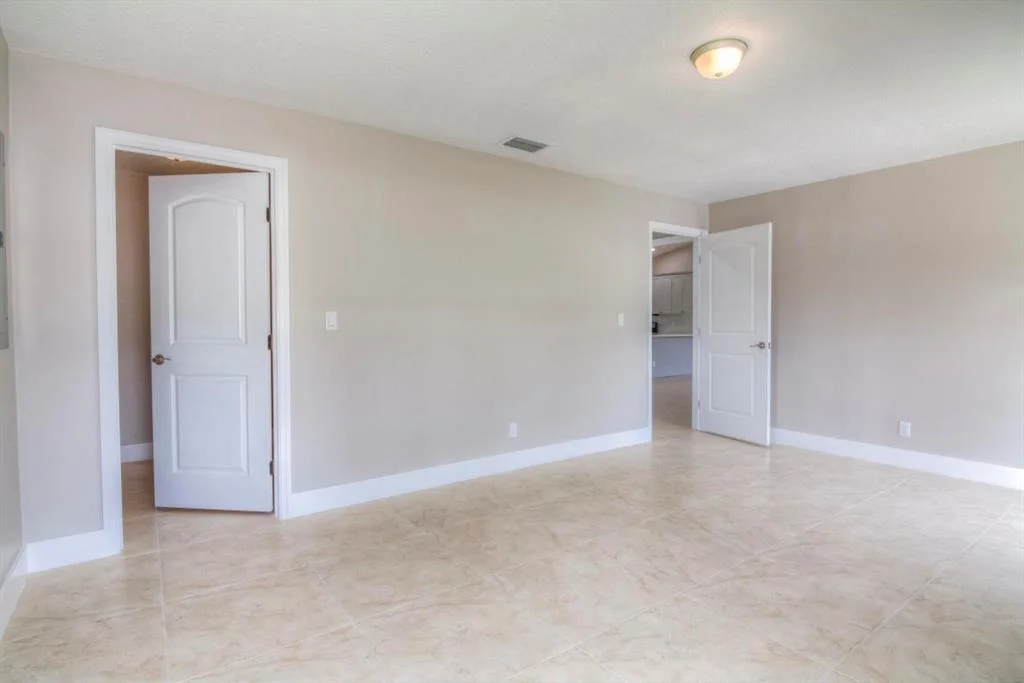 Photo of 17518 Tangerine Boulevard