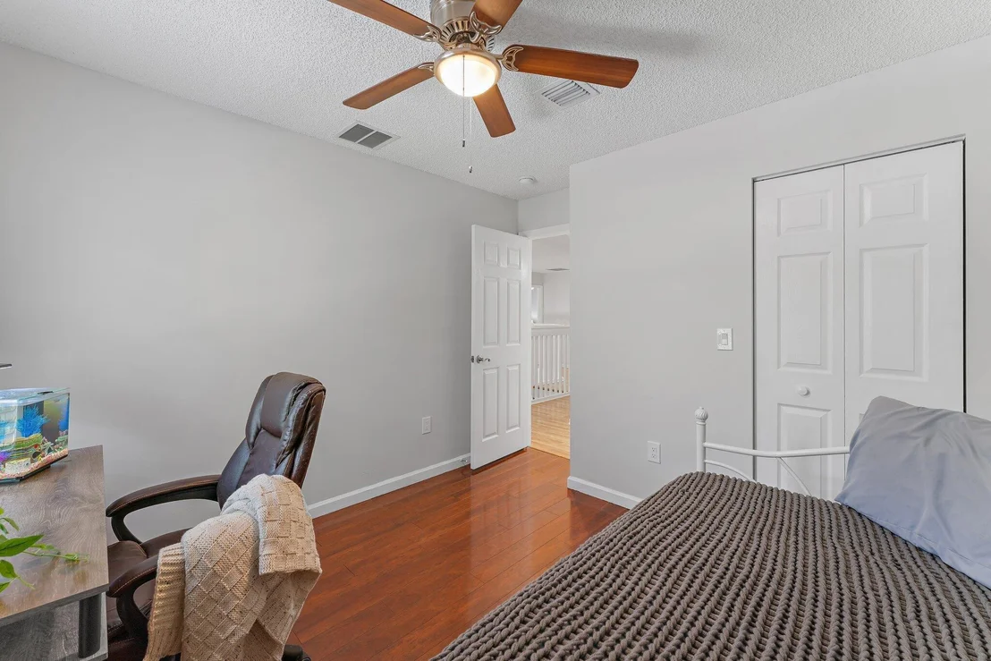 Photo of 9886 Warner Lane