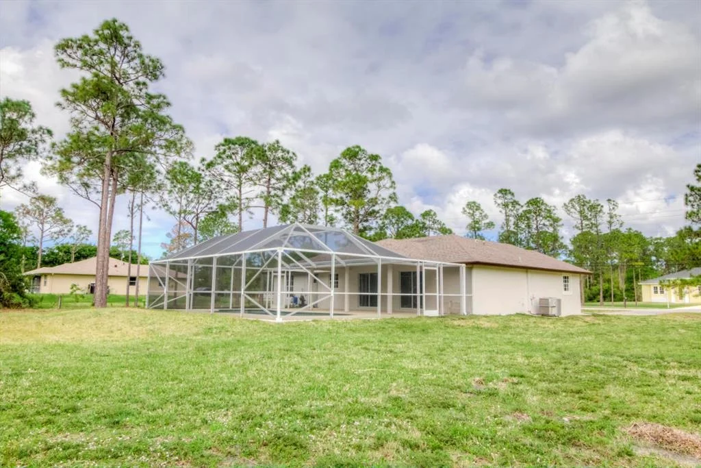 Photo of 17518 Tangerine Boulevard