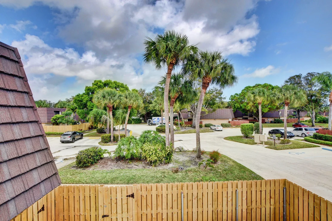 Photo of 7202 72nd Way