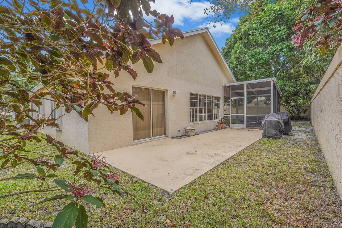 Photo of 262 W Moccasin Trail W