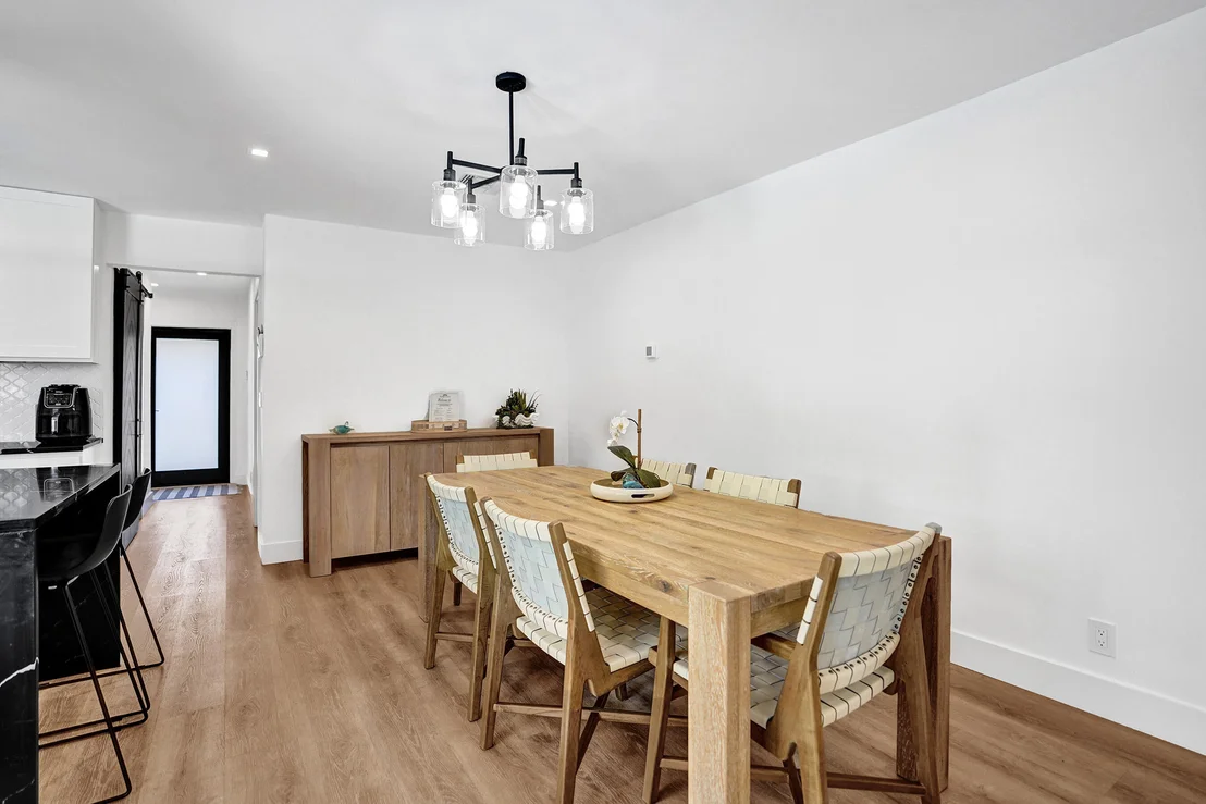 Photo of 933 Banyan Drive