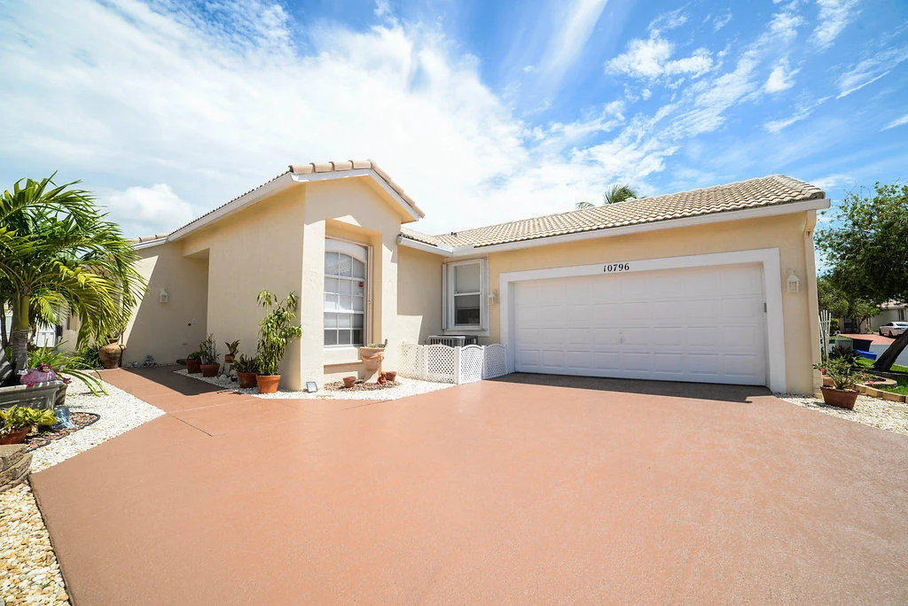 Photo of 10796 Grant Way