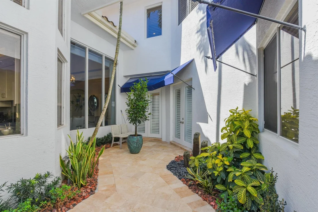Photo of 147 Thatch Palm Cove