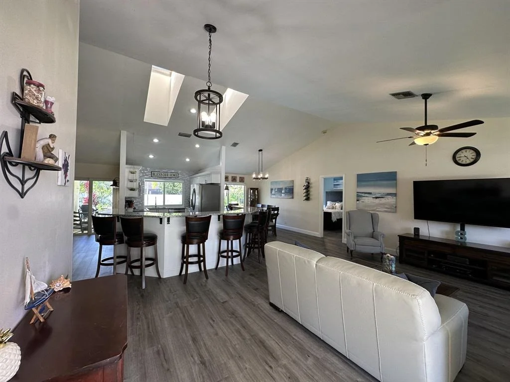 Photo of 455 Seneca Lane