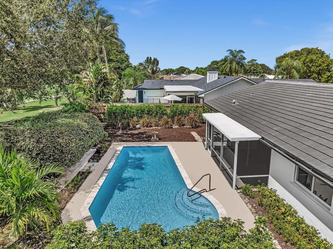 Photo of 3264 Lakeview Drive