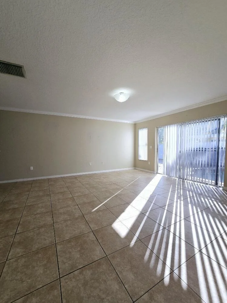 Photo of 321 NW 17th Avenue