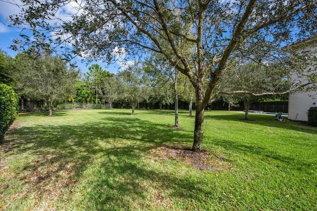 Photo of 16586 Gateway Bridge Drive
