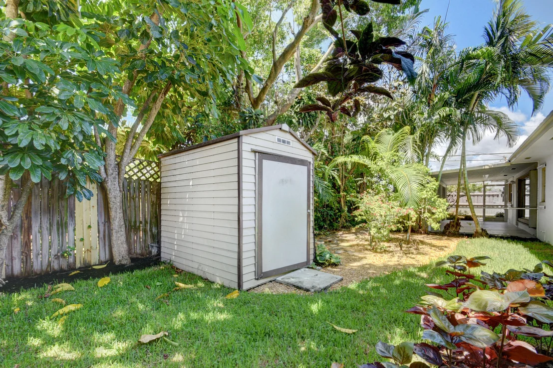 Photo of 335 Vanderbilt Drive