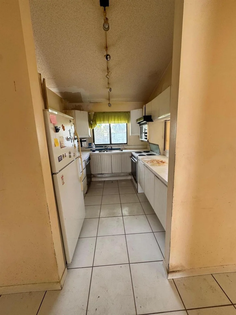 Photo of 702 Enfield Road