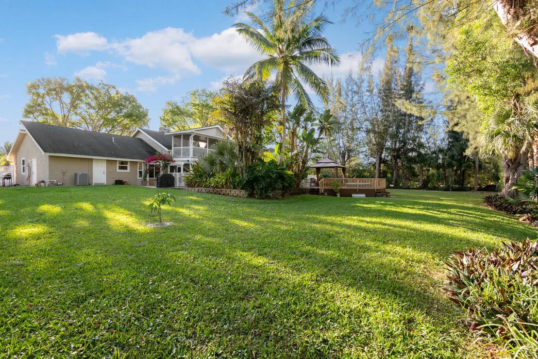 Photo of 965 Whippoorwill Row