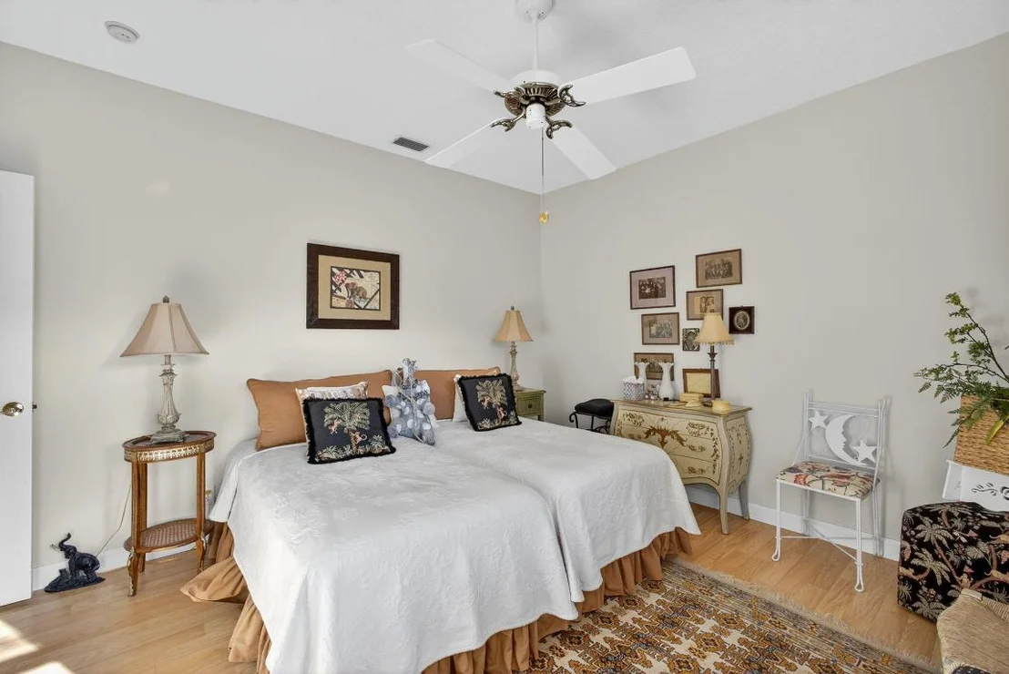 Photo of 9923 SE Oak Tree Terrace
