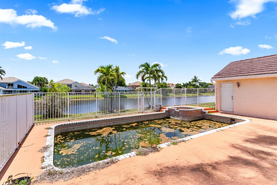 Photo of 8885 Spring Valley Drive