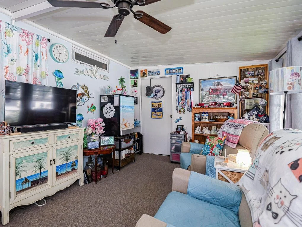 Photo of 409 Avocado Drive