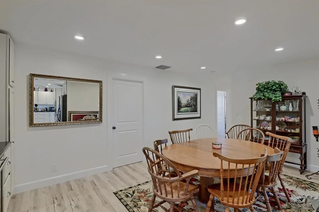 Photo of 1207 Larch Way