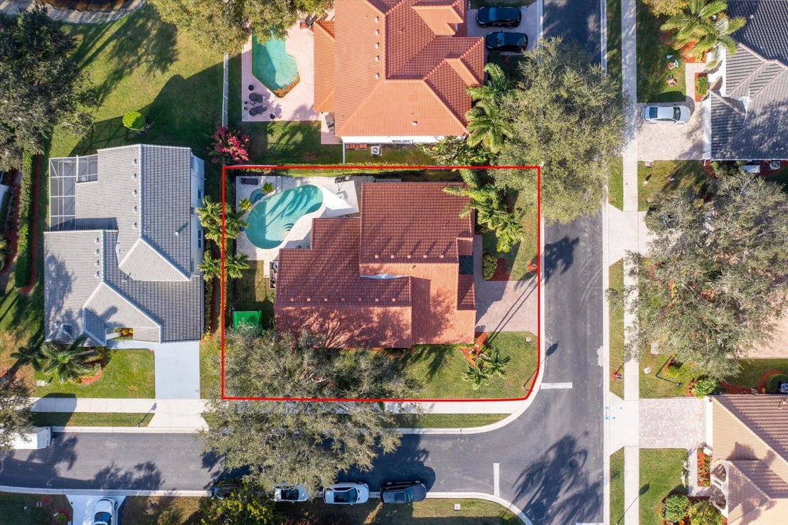 Photo of 137 Bent Tree Drive