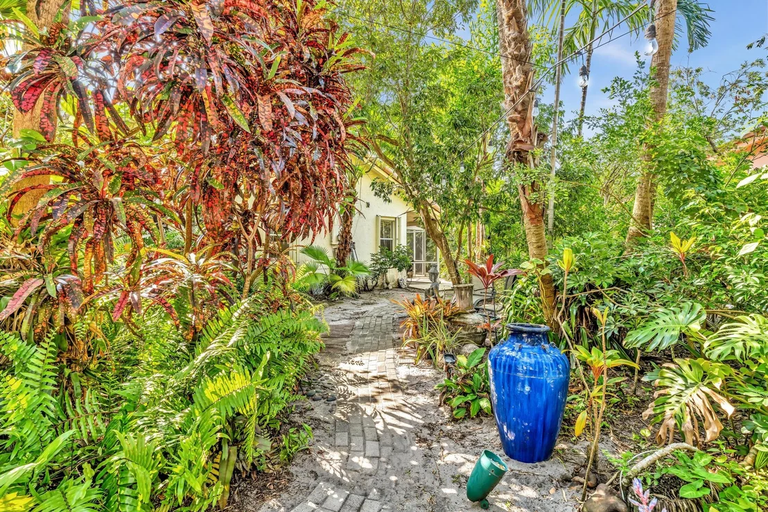 Photo of 498 Oregon Lane