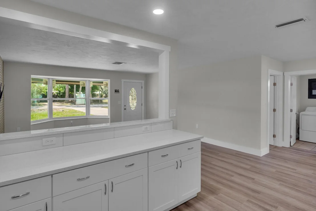 Photo of 817 SE 9th Court