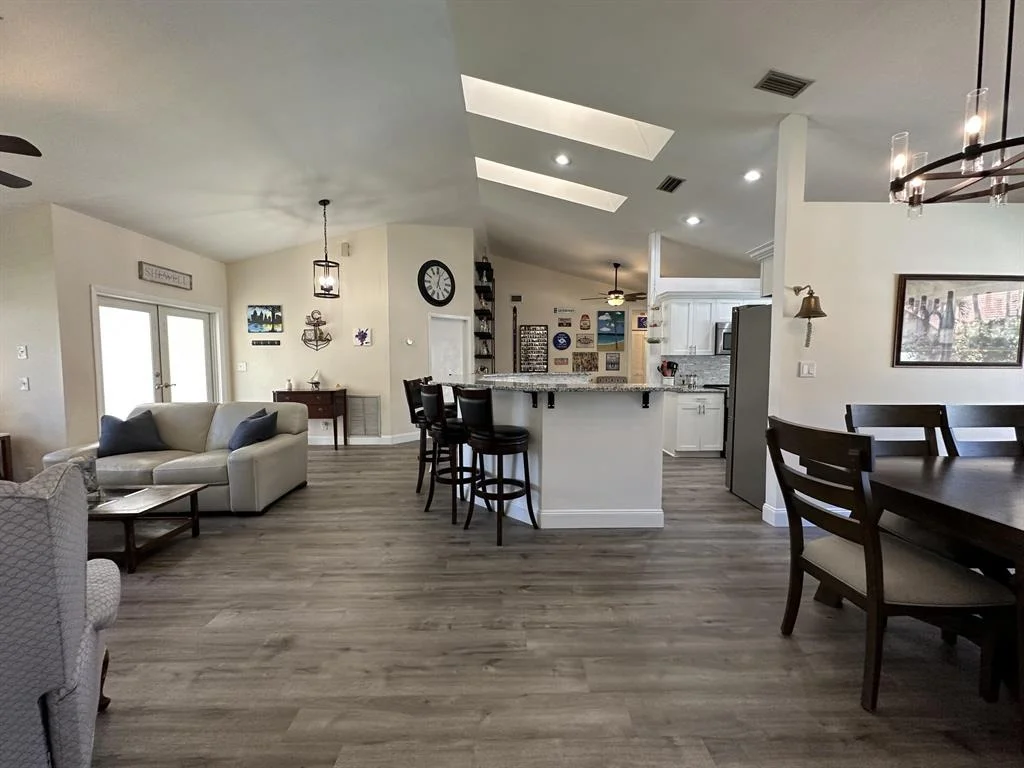 Photo of 455 Seneca Lane