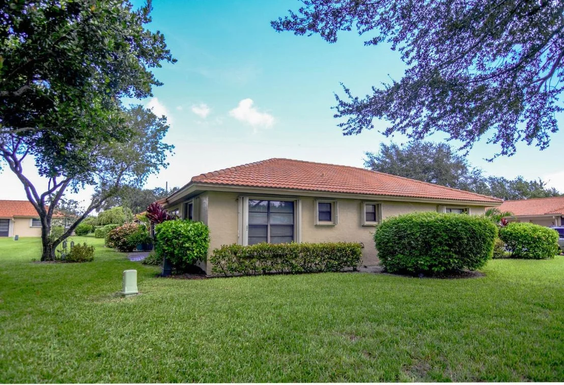 Photo of Unit A at 4580 Laurel Tree Road