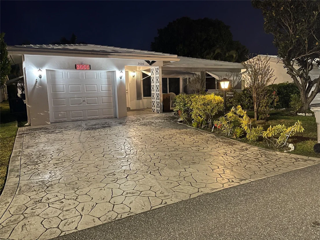 Photo of 3000 NW 1 Drive