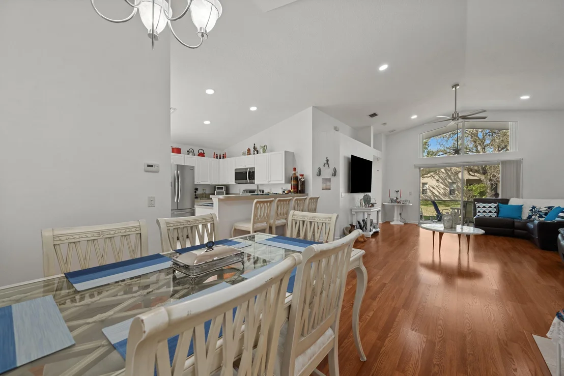 Photo of 2553 SW Regency Road