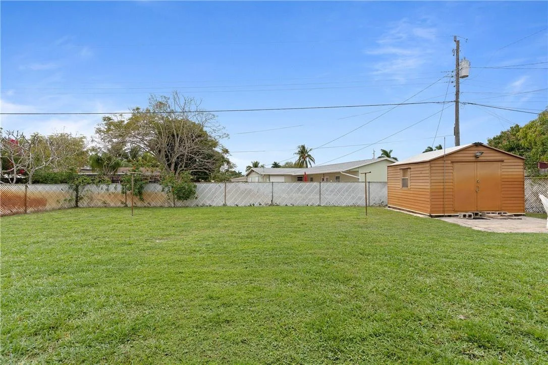 Photo of 325 Henthorne Drive