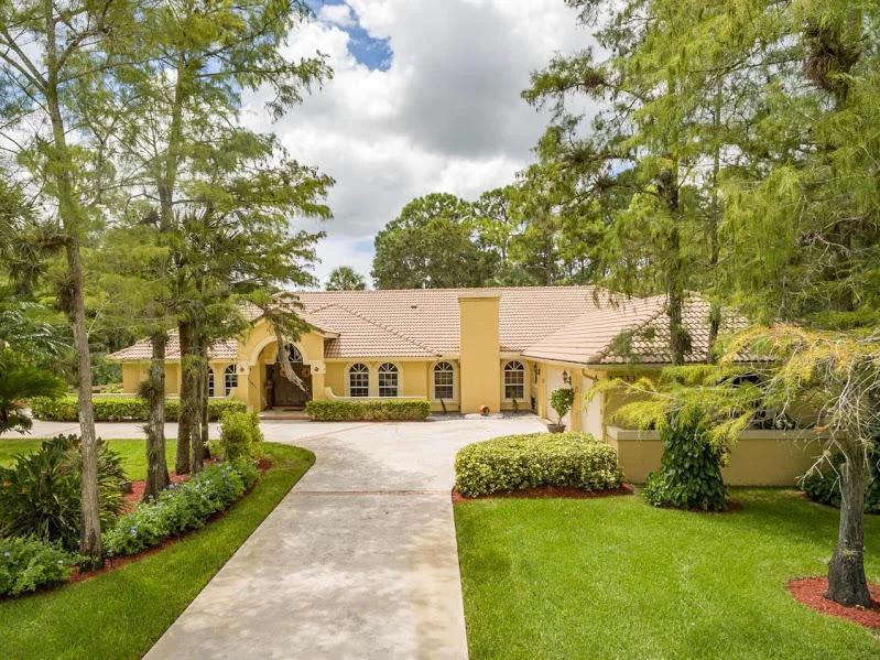 Photo of 14733 Morgan Close