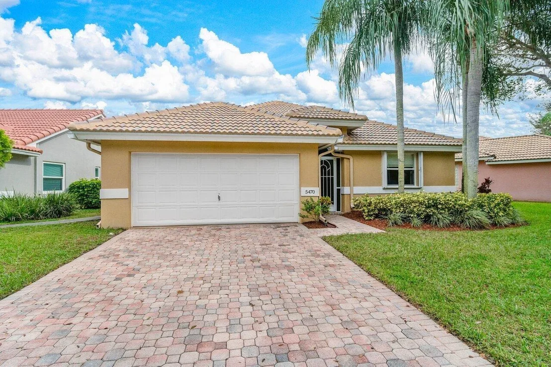 Photo of 5470 Grande Palm Circle