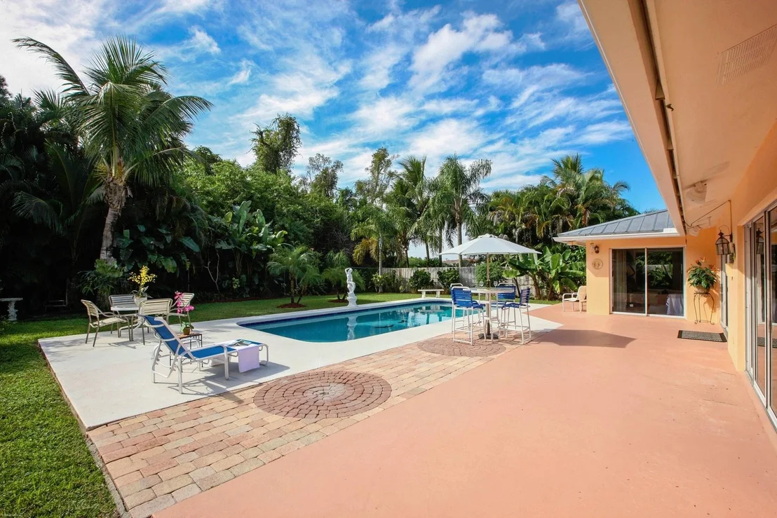Photo of 9500 SE Point Terrace