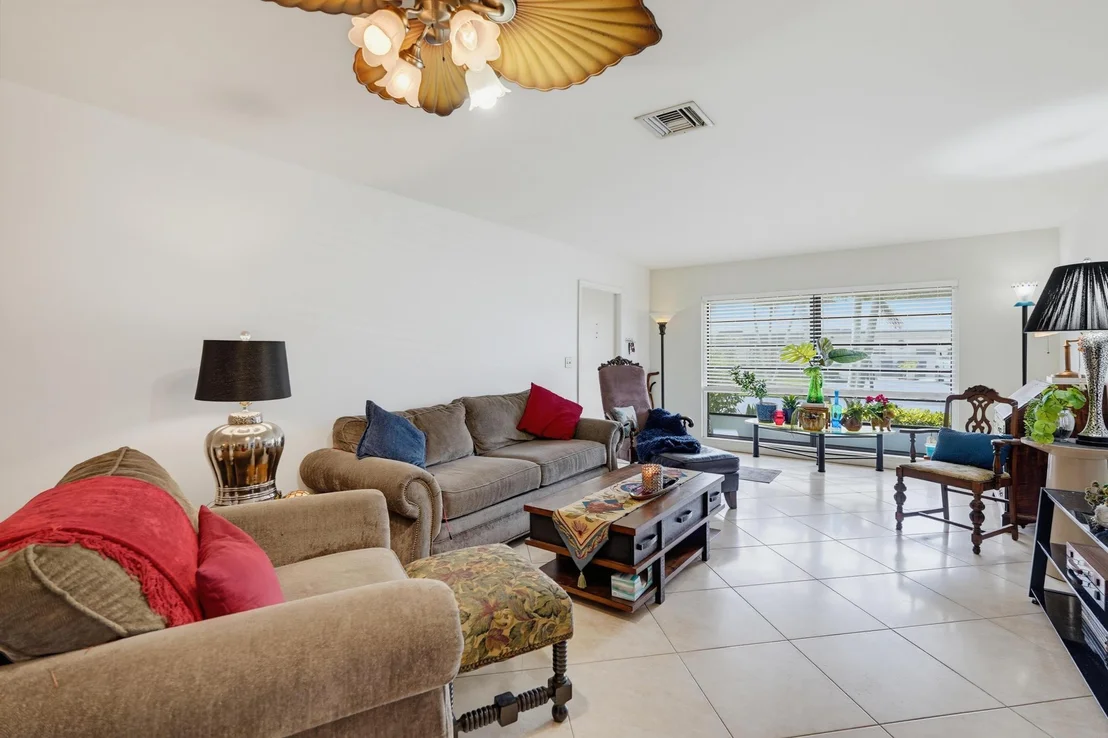 Photo of Unit A at 4696 Greentree Path