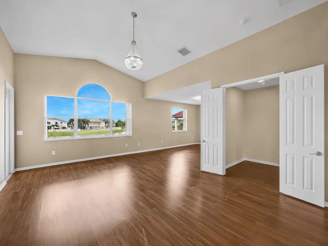 Photo of 2754 Danforth Terrace