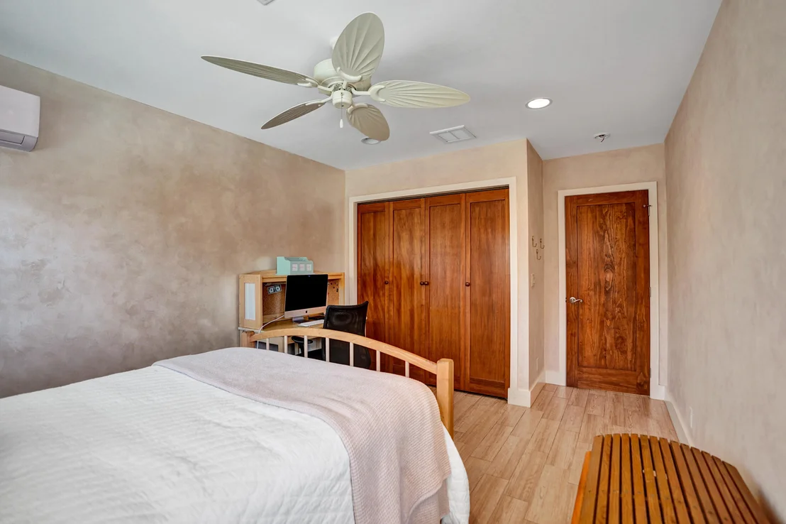 Photo of 445 SE 17th Terrace