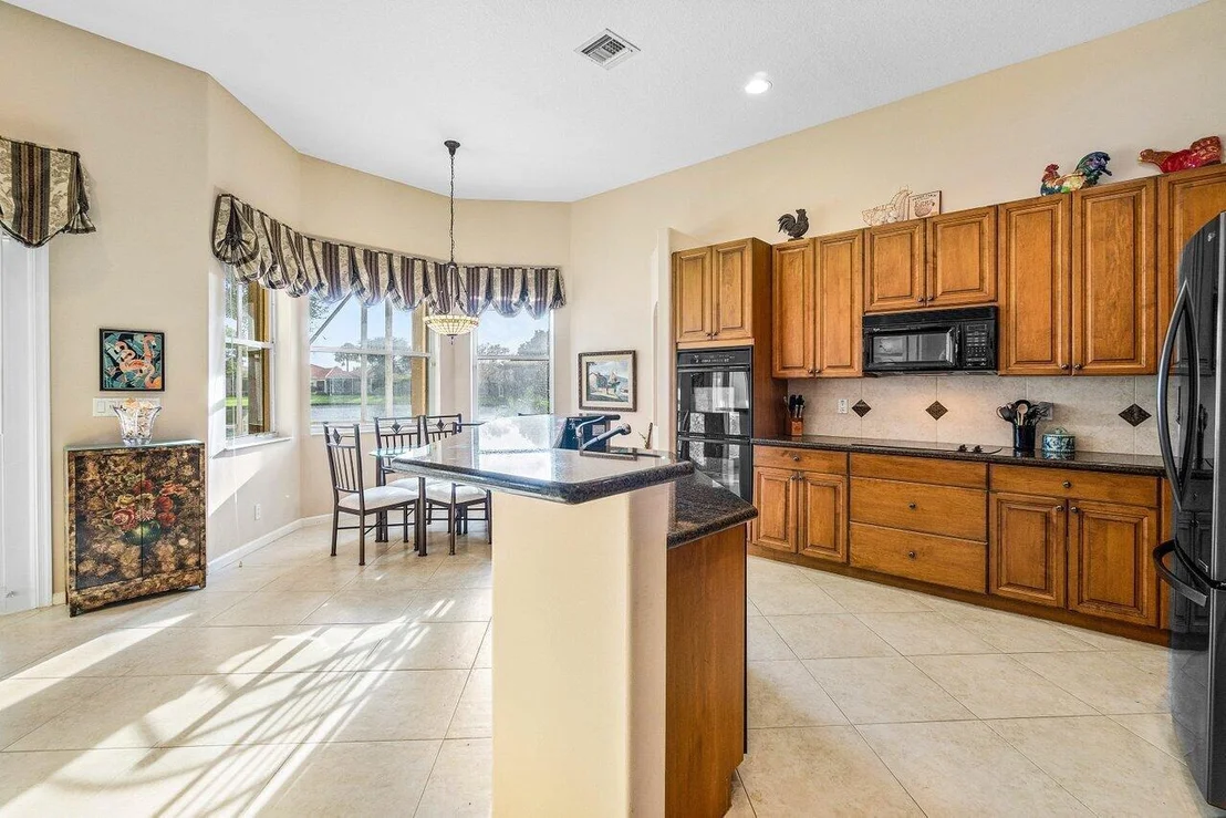 Photo of 7088 Demedici Circle