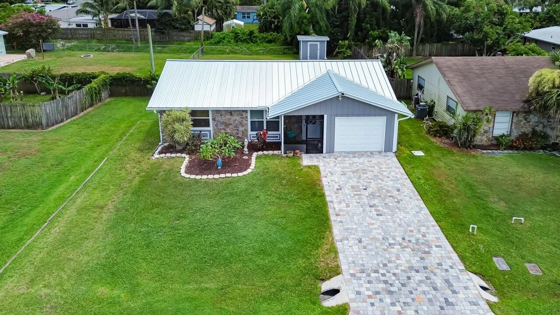 Photo of 3048 SE Orchid Street
