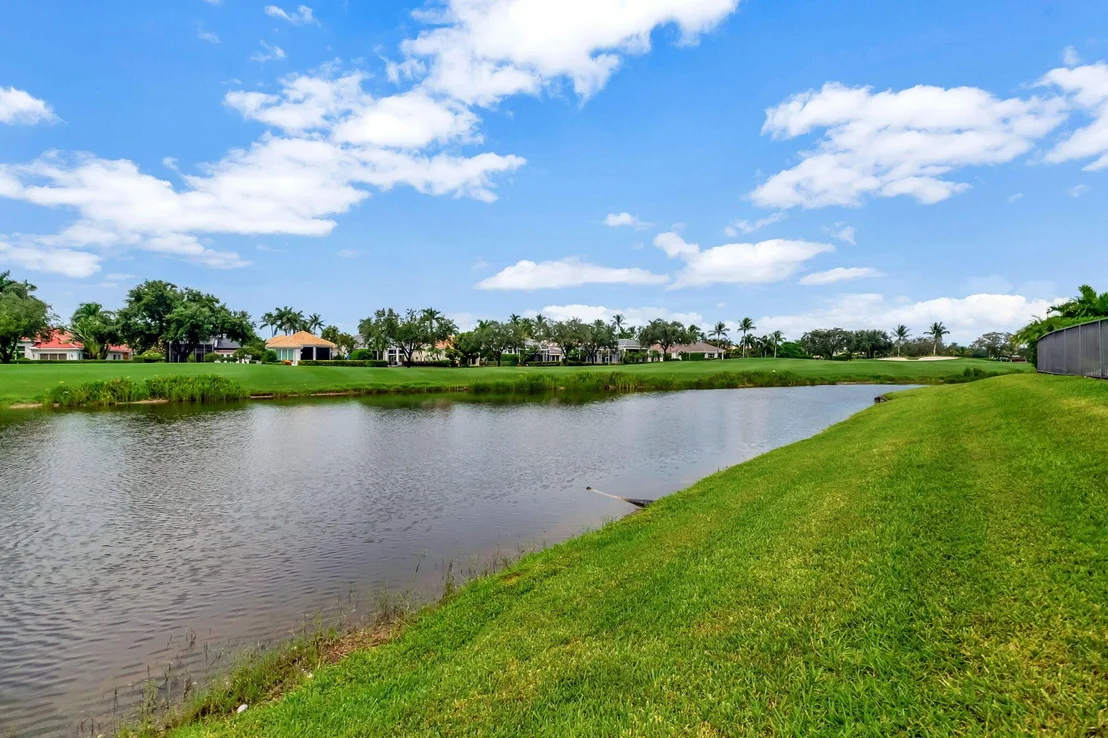 Photo of 4137 NW Briarcliff Circle